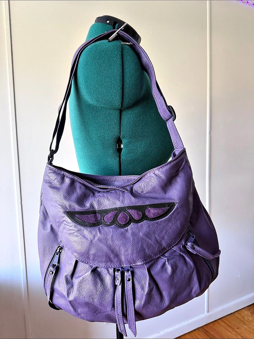 ACE Leather Goods Purple Leather Shoulder Bag
